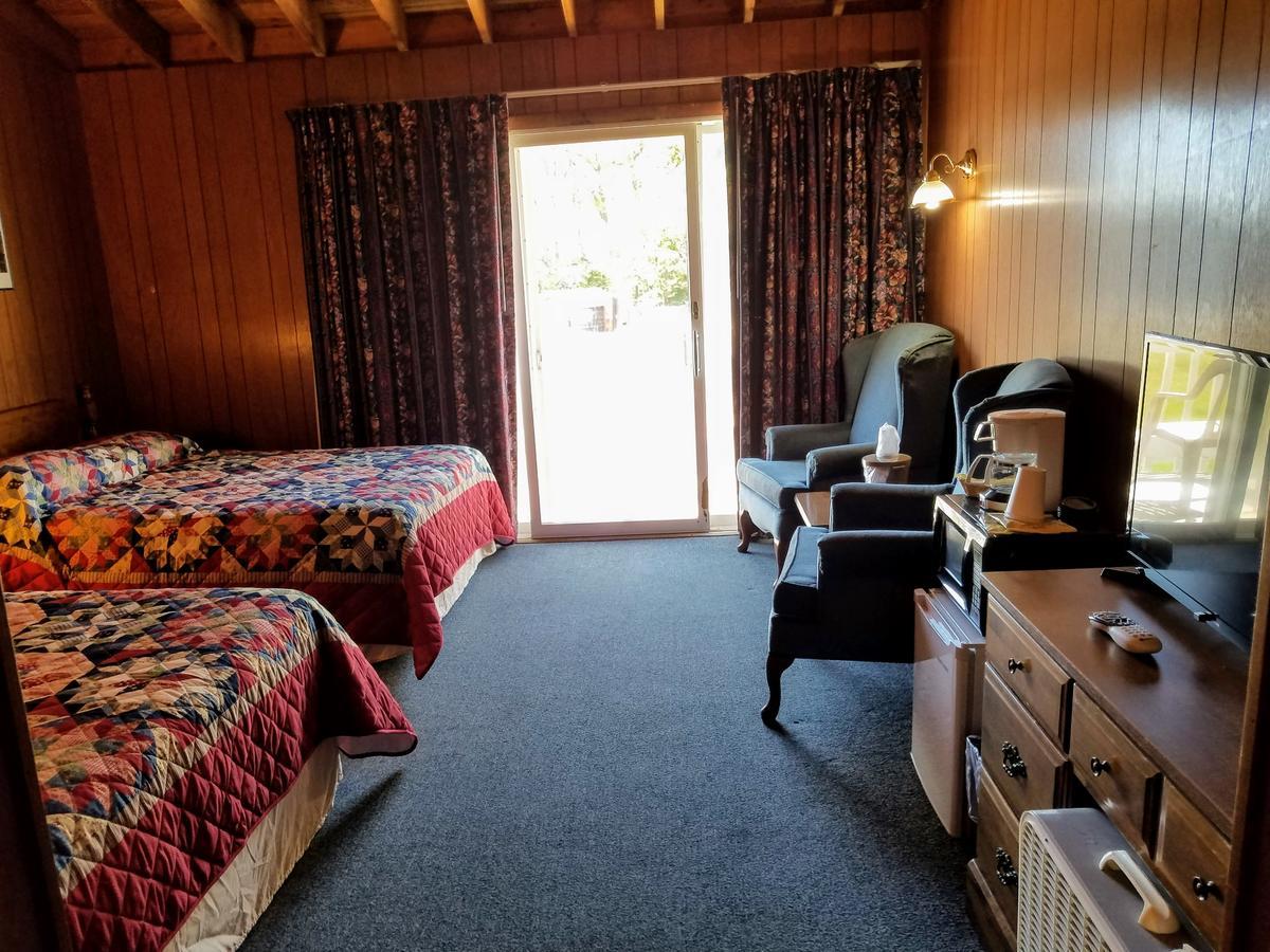 Smugglers Cove Inn Dayville Exterior foto